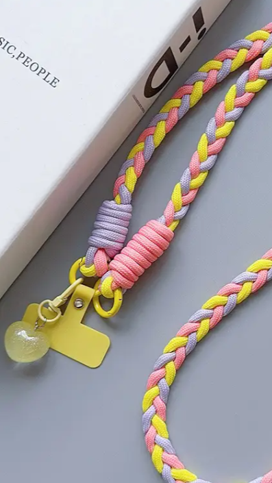 Flätad crossbody-mobilrem