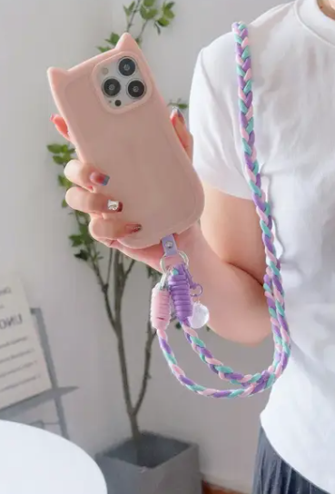 Flätad crossbody-mobilrem